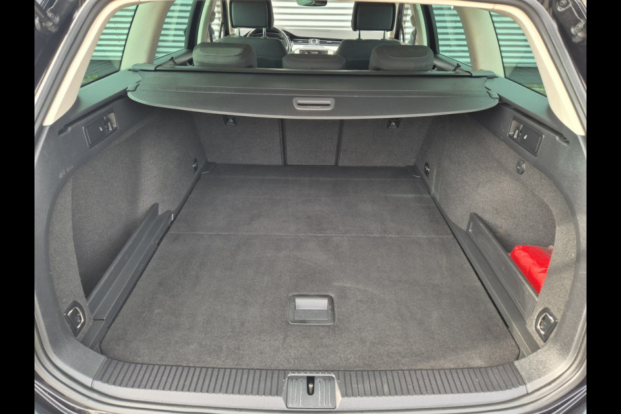 Volkswagen Passat Variant 1.4 TSI ACT Highline ,airco,adap cruise,navigatie,stoelverwarming,parkeersensoren,