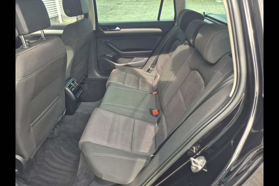 Volkswagen Passat Variant 1.4 TSI ACT Highline ,airco,adap cruise,navigatie,stoelverwarming,parkeersensoren,