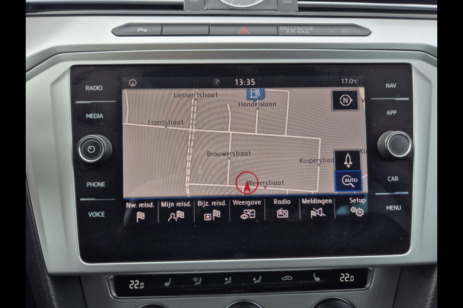 Volkswagen Passat Variant 1.4 TSI ACT Highline ,airco,adap cruise,navigatie,stoelverwarming,parkeersensoren,