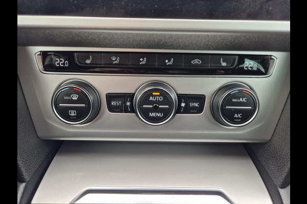 Volkswagen Passat Variant 1.4 TSI ACT Highline ,airco,adap cruise,navigatie,stoelverwarming,parkeersensoren,