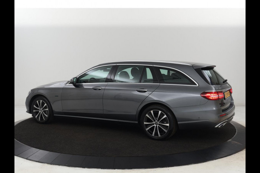 Mercedes-Benz E-Klasse 300e Avantgarde | Leder | Stoelverwarming | 360 Camera | Keyless | Carplay | Sfeerverlichting | Widescreen | Navigatie | Park Asisst | PHEV | Plug In Mercedes-Benz E-Klasse 300e Avantgarde | Leder | Stoelverwarming | 360 Camera | Keyless | Carplay | Sfeerverlichting | Widescreen | Navigatie | Park Asisst | PHEV | Plug In