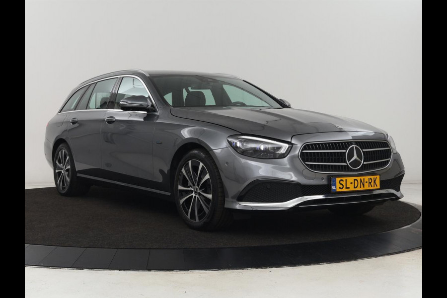 Mercedes-Benz E-Klasse 300e Avantgarde | Leder | Stoelverwarming | 360 Camera | Keyless | Carplay | Sfeerverlichting | Widescreen | Navigatie | Park Asisst | PHEV | Plug In Mercedes-Benz E-Klasse 300e Avantgarde | Leder | Stoelverwarming | 360 Camera | Keyless | Carplay | Sfeerverlichting | Widescreen | Navigatie | Park Asisst | PHEV | Plug In