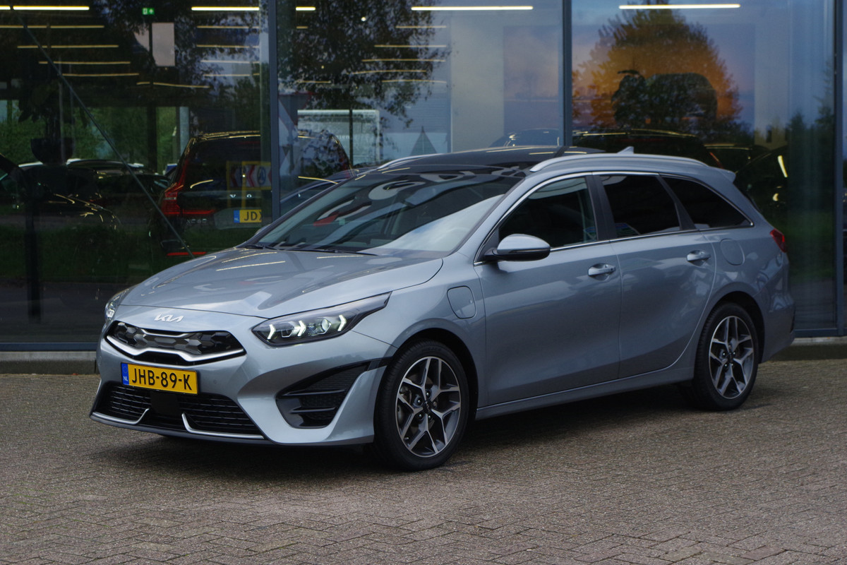 Kia Ceed Sportswagon 1.6 GDI PHEV ExecutiveLine 140 PK, Panoramadak, Leder, Stoelkoeling & Verwarming, Camera Kia Ceed Sportswagon 1.6 GDI PHEV ExecutiveLine 140 PK, Panoramadak, Leder, Stoelkoeling & Verwarming, Camera