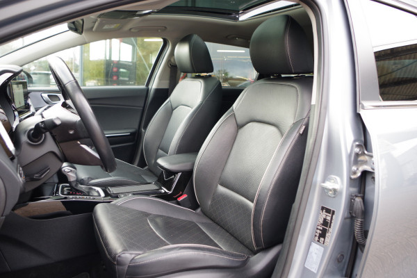 Kia Ceed Sportswagon 1.6 GDI PHEV ExecutiveLine 140 PK, Panoramadak, Leder, Stoelkoeling & Verwarming, Camera Kia Ceed Sportswagon 1.6 GDI PHEV ExecutiveLine 140 PK, Panoramadak, Leder, Stoelkoeling & Verwarming, Camera