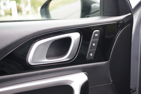 Kia Ceed Sportswagon 1.6 GDI PHEV ExecutiveLine 140 PK, Panoramadak, Leder, Stoelkoeling & Verwarming, Camera Kia Ceed Sportswagon 1.6 GDI PHEV ExecutiveLine 140 PK, Panoramadak, Leder, Stoelkoeling & Verwarming, Camera