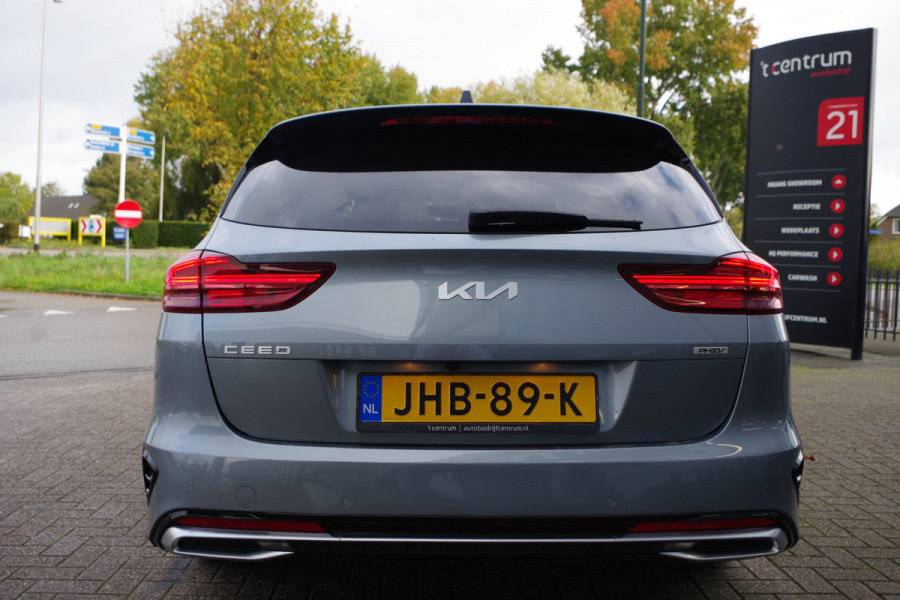 Kia Ceed Sportswagon 1.6 GDI PHEV ExecutiveLine 140 PK, Panoramadak, Leder, Stoelkoeling & Verwarming, Camera Kia Ceed Sportswagon 1.6 GDI PHEV ExecutiveLine 140 PK, Panoramadak, Leder, Stoelkoeling & Verwarming, Camera