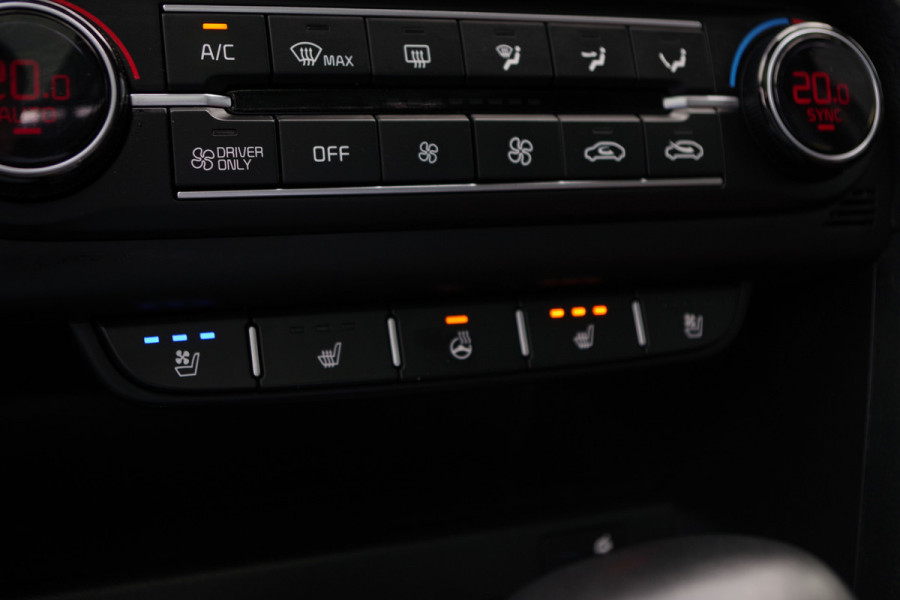 Kia Ceed Sportswagon 1.6 GDI PHEV ExecutiveLine 140 PK, Panoramadak, Leder, Stoelkoeling & Verwarming, Camera Kia Ceed Sportswagon 1.6 GDI PHEV ExecutiveLine 140 PK, Panoramadak, Leder, Stoelkoeling & Verwarming, Camera