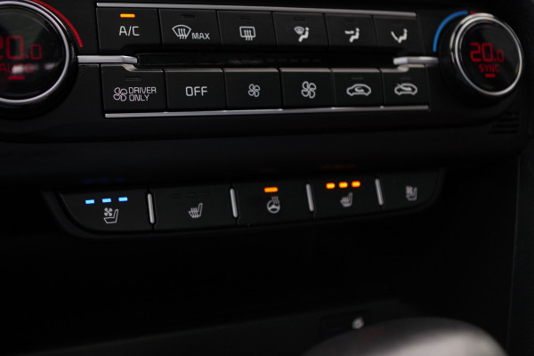 Kia Ceed Sportswagon 1.6 GDI PHEV ExecutiveLine 140 PK, Panoramadak, Leder, Stoelkoeling & Verwarming, Camera Kia Ceed Sportswagon 1.6 GDI PHEV ExecutiveLine 140 PK, Panoramadak, Leder, Stoelkoeling & Verwarming, Camera