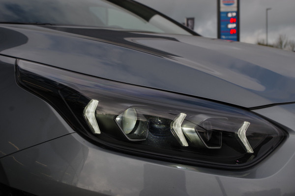 Kia Ceed Sportswagon 1.6 GDI PHEV ExecutiveLine 140 PK, Panoramadak, Leder, Stoelkoeling & Verwarming, Camera Kia Ceed Sportswagon 1.6 GDI PHEV ExecutiveLine 140 PK, Panoramadak, Leder, Stoelkoeling & Verwarming, Camera