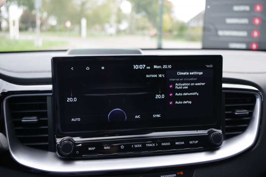 Kia Ceed Sportswagon 1.6 GDI PHEV ExecutiveLine 140 PK, Panoramadak, Leder, Stoelkoeling & Verwarming, Camera Kia Ceed Sportswagon 1.6 GDI PHEV ExecutiveLine 140 PK, Panoramadak, Leder, Stoelkoeling & Verwarming, Camera