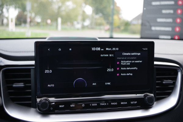 Kia Ceed Sportswagon 1.6 GDI PHEV ExecutiveLine 140 PK, Panoramadak, Leder, Stoelkoeling & Verwarming, Camera Kia Ceed Sportswagon 1.6 GDI PHEV ExecutiveLine 140 PK, Panoramadak, Leder, Stoelkoeling & Verwarming, Camera