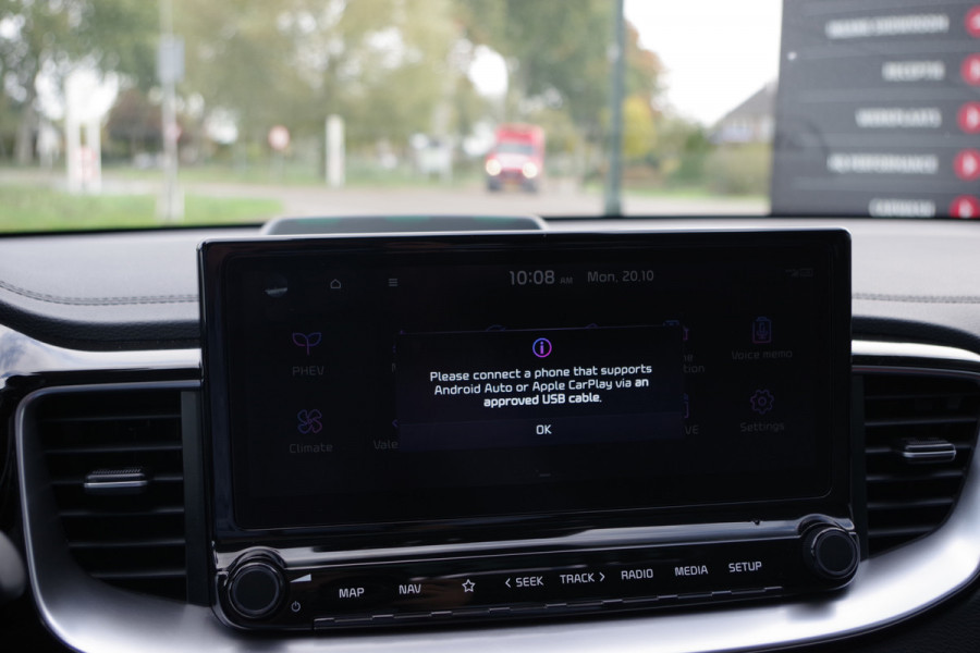 Kia Ceed Sportswagon 1.6 GDI PHEV ExecutiveLine 140 PK, Panoramadak, Leder, Stoelkoeling & Verwarming, Camera Kia Ceed Sportswagon 1.6 GDI PHEV ExecutiveLine 140 PK, Panoramadak, Leder, Stoelkoeling & Verwarming, Camera