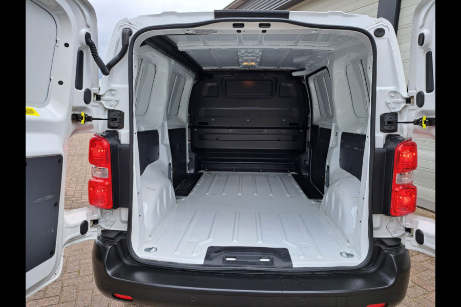 Peugeot Expert 2.0 BlueHDI 123 pk Euro 6 Lang L2 - Airco - Cruise Peugeot Expert 2.0 BlueHDI 123 pk Euro 6 Lang L2 - Airco - Cruise