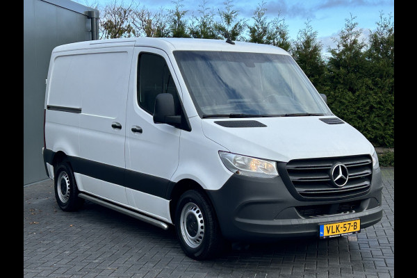 Mercedes-Benz Sprinter 314 CDI / L1H1 / 1e EIG. / 2x SCHUIFDEUR / INRICHTING + LAADKRAAN / CAMERA / AIRCO / CRUISE / NAVI / APPLE CARPLAY Mercedes-Benz Sprinter 314 CDI / L1H1 / 1e EIG. / 2x SCHUIFDEUR / INRICHTING + LAADKRAAN / CAMERA / AIRCO / CRUISE / NAVI / APPLE CARPLAY