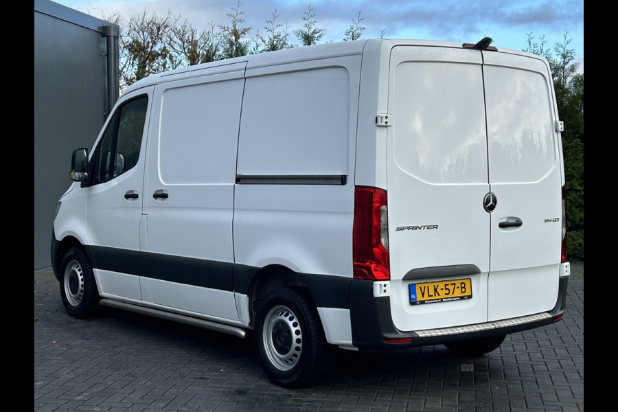Mercedes-Benz Sprinter 314 CDI / L1H1 / 1e EIG. / 2x SCHUIFDEUR / INRICHTING + LAADKRAAN / CAMERA / AIRCO / CRUISE / NAVI / APPLE CARPLAY Mercedes-Benz Sprinter 314 CDI / L1H1 / 1e EIG. / 2x SCHUIFDEUR / INRICHTING + LAADKRAAN / CAMERA / AIRCO / CRUISE / NAVI / APPLE CARPLAY