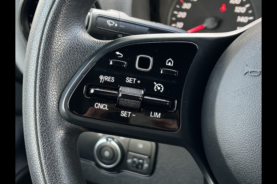 Mercedes-Benz Sprinter 314 CDI / L1H1 / 1e EIG. / 2x SCHUIFDEUR / INRICHTING + LAADKRAAN / CAMERA / AIRCO / CRUISE / NAVI / APPLE CARPLAY Mercedes-Benz Sprinter 314 CDI / L1H1 / 1e EIG. / 2x SCHUIFDEUR / INRICHTING + LAADKRAAN / CAMERA / AIRCO / CRUISE / NAVI / APPLE CARPLAY