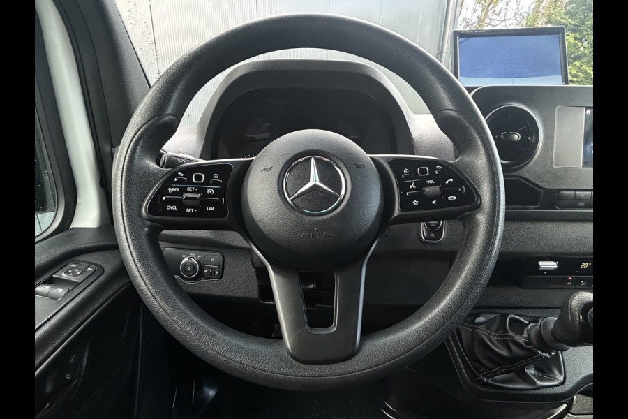 Mercedes-Benz Sprinter 314 CDI / L1H1 / 1e EIG. / 2x SCHUIFDEUR / INRICHTING + LAADKRAAN / CAMERA / AIRCO / CRUISE / NAVI / APPLE CARPLAY Mercedes-Benz Sprinter 314 CDI / L1H1 / 1e EIG. / 2x SCHUIFDEUR / INRICHTING + LAADKRAAN / CAMERA / AIRCO / CRUISE / NAVI / APPLE CARPLAY