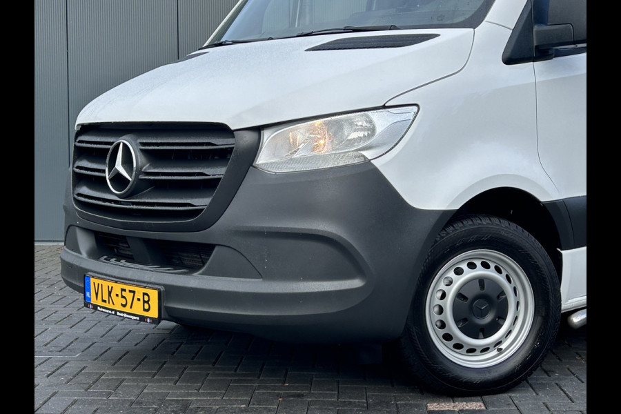 Mercedes-Benz Sprinter 314 CDI / L1H1 / 1e EIG. / 2x SCHUIFDEUR / INRICHTING + LAADKRAAN / CAMERA / AIRCO / CRUISE / NAVI / APPLE CARPLAY Mercedes-Benz Sprinter 314 CDI / L1H1 / 1e EIG. / 2x SCHUIFDEUR / INRICHTING + LAADKRAAN / CAMERA / AIRCO / CRUISE / NAVI / APPLE CARPLAY