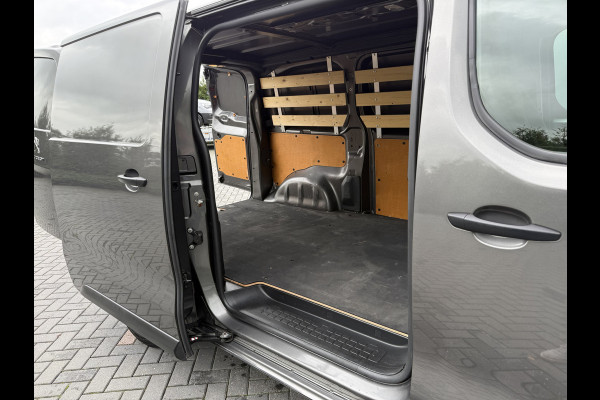 Peugeot Expert 1.5 BlueHDI 102 PK / L2H1 / TREKHAAK / AIRCO / CRUISE / 48.216 KM!! / PDC Peugeot Expert 1.5 BlueHDI 102 PK / L2H1 / TREKHAAK / AIRCO / CRUISE / 48.216 KM!! / PDC
