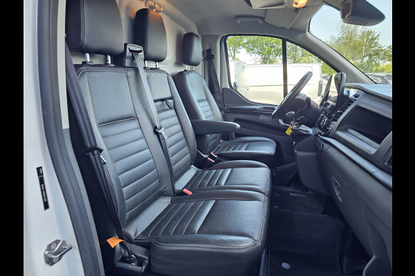 Ford Transit Custom 300 2.0 TDCI L2H1 Trail | Glasslook panelen | Raptor grille | Camera | Trekhaak | Leder | Voorruitverwarming | Airco | Cruise control etc. Ford Transit Custom 300 2.0 TDCI L2H1 Trail | Glasslook panelen | Raptor grille | Camera | Trekhaak | Leder | Voorruitverwarming | Airco | Cruise control etc.
