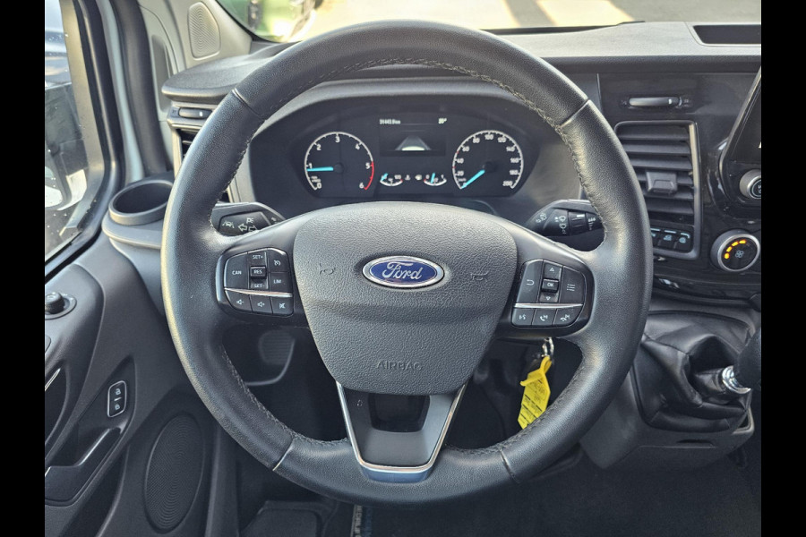 Ford Transit Custom 300 2.0 TDCI L2H1 Trail | Glasslook panelen | Raptor grille | Camera | Trekhaak | Leder | Voorruitverwarming | Airco | Cruise control etc. Ford Transit Custom 300 2.0 TDCI L2H1 Trail | Glasslook panelen | Raptor grille | Camera | Trekhaak | Leder | Voorruitverwarming | Airco | Cruise control etc.