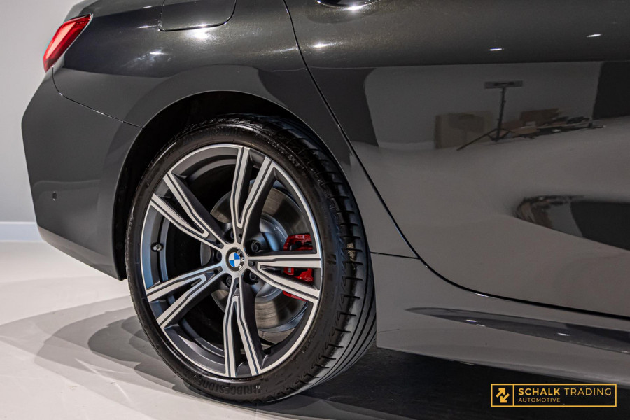 BMW 3-serie 318i|M-sport|NAP|Pano|Cam|H&K|Dealerond|Garantie