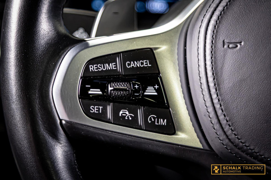BMW 3-serie 318i|M-sport|NAP|Pano|Cam|H&K|Dealerond|Garantie