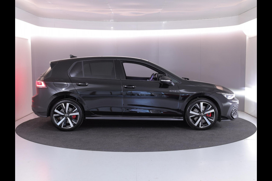 Volkswagen Golf 1.5 eHybrid GTE 272PK PHEV | Verlengde garantie  | Navigatie | Panorama dak | Black Style | 18" Lm velgen | Multimedia pakket plus | Volkswagen Golf 1.5 eHybrid GTE 272PK PHEV | Verlengde garantie  | Navigatie | Panorama dak | Black Style | 18" Lm velgen | Multimedia pakket plus |