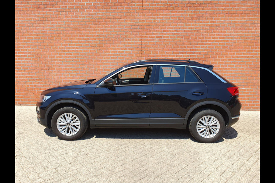 Volkswagen T-Roc 1.5 TSI 150pk DSG Style Team Navigatie Apple Carplay/Android Auto Camera Adaptive Cruise Control Elektrische achterklep Stoel-en stuurverwarming Climate Control Volkswagen T-Roc 1.5 TSI 150pk DSG Style Team Navigatie Apple Carplay/Android Auto Camera Adaptive Cruise Control Elektrische achterklep Stoel-en stuurverwarming Climate Control