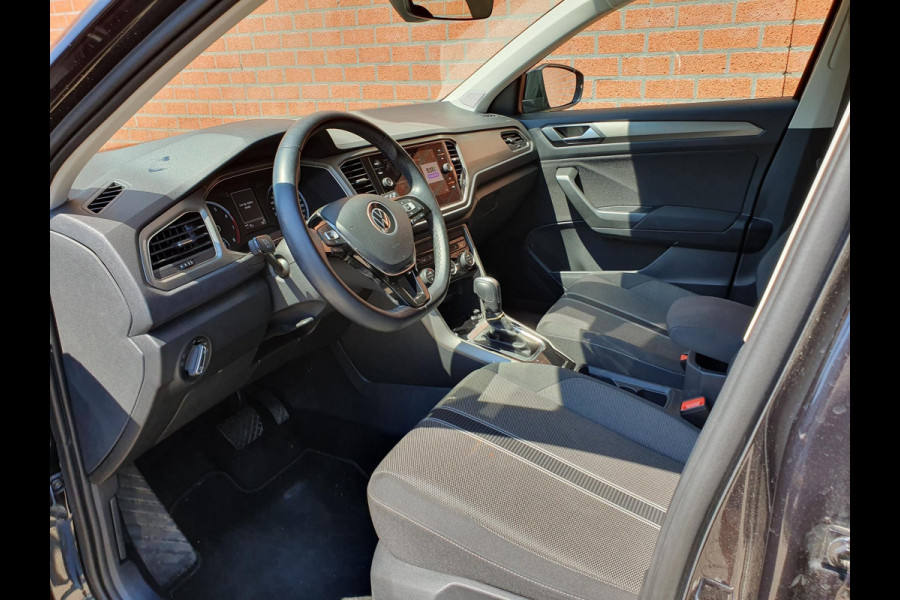 Volkswagen T-Roc 1.5 TSI 150pk DSG Style Team Navigatie Apple Carplay/Android Auto Camera Adaptive Cruise Control Elektrische achterklep Stoel-en stuurverwarming Climate Control Volkswagen T-Roc 1.5 TSI 150pk DSG Style Team Navigatie Apple Carplay/Android Auto Camera Adaptive Cruise Control Elektrische achterklep Stoel-en stuurverwarming Climate Control