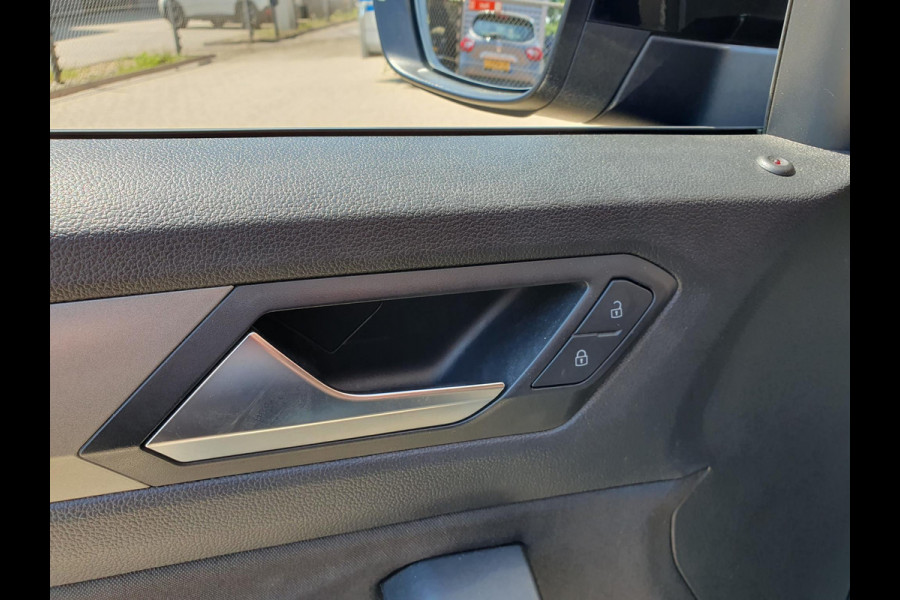 Volkswagen T-Roc 1.5 TSI 150pk DSG Style Team Navigatie Apple Carplay/Android Auto Camera Adaptive Cruise Control Elektrische achterklep Stoel-en stuurverwarming Climate Control Volkswagen T-Roc 1.5 TSI 150pk DSG Style Team Navigatie Apple Carplay/Android Auto Camera Adaptive Cruise Control Elektrische achterklep Stoel-en stuurverwarming Climate Control