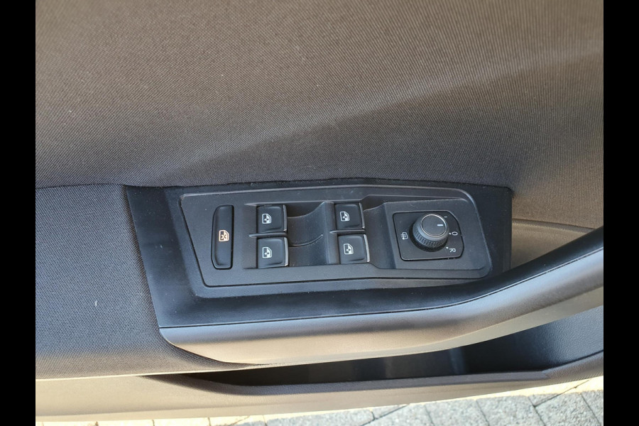 Volkswagen T-Roc 1.5 TSI 150pk DSG Style Team Navigatie Apple Carplay/Android Auto Camera Adaptive Cruise Control Elektrische achterklep Stoel-en stuurverwarming Climate Control Volkswagen T-Roc 1.5 TSI 150pk DSG Style Team Navigatie Apple Carplay/Android Auto Camera Adaptive Cruise Control Elektrische achterklep Stoel-en stuurverwarming Climate Control