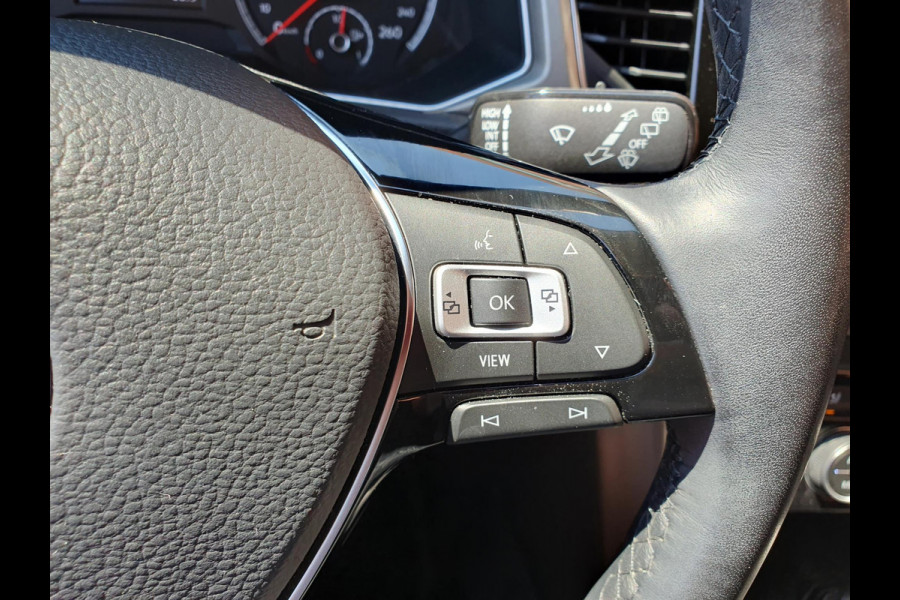 Volkswagen T-Roc 1.5 TSI 150pk DSG Style Team Navigatie Apple Carplay/Android Auto Camera Adaptive Cruise Control Elektrische achterklep Stoel-en stuurverwarming Climate Control Volkswagen T-Roc 1.5 TSI 150pk DSG Style Team Navigatie Apple Carplay/Android Auto Camera Adaptive Cruise Control Elektrische achterklep Stoel-en stuurverwarming Climate Control