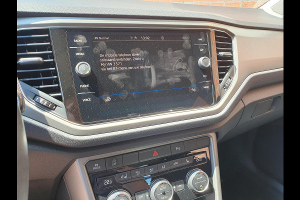 Volkswagen T-Roc 1.5 TSI 150pk DSG Style Team Navigatie Apple Carplay/Android Auto Camera Adaptive Cruise Control Elektrische achterklep Stoel-en stuurverwarming Climate Control Volkswagen T-Roc 1.5 TSI 150pk DSG Style Team Navigatie Apple Carplay/Android Auto Camera Adaptive Cruise Control Elektrische achterklep Stoel-en stuurverwarming Climate Control