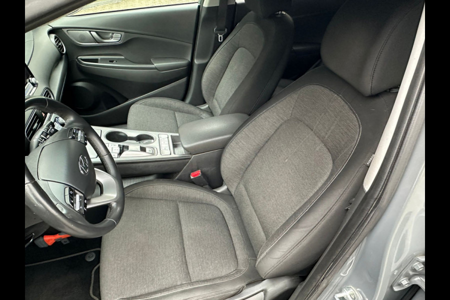 Hyundai Kona EV Fashion 64 kWh | 3e Fase | SOH 98% | Warmte pomp | Climate Control | Navi || occasion Hyundai Kona EV Fashion 64 kWh | 3e Fase | SOH 98% | Warmte pomp | Climate Control | Navi || occasion