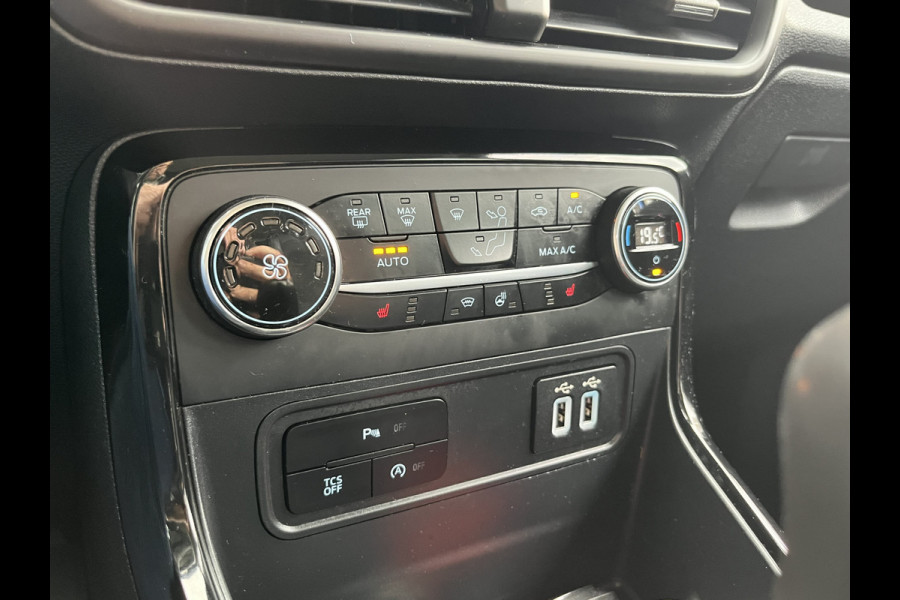Ford EcoSport 1.0 EcoBoost Titanium 125pk/92kW 6-bak | Trekhaak | 17 inch | Navigatie | Camera | Half leder | Ambient Light | etc. etc. Ford EcoSport 1.0 EcoBoost Titanium 125pk/92kW 6-bak | Trekhaak | 17 inch | Navigatie | Camera | Half leder | Ambient Light | etc. etc.