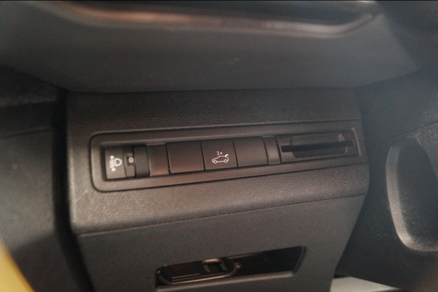 Peugeot 5008 1.2 PureTech 130pk Premium 7-persoons -NAVI-ECC-CAM- Peugeot 5008 1.2 PureTech 130pk Premium 7-persoons -NAVI-ECC-CAM-