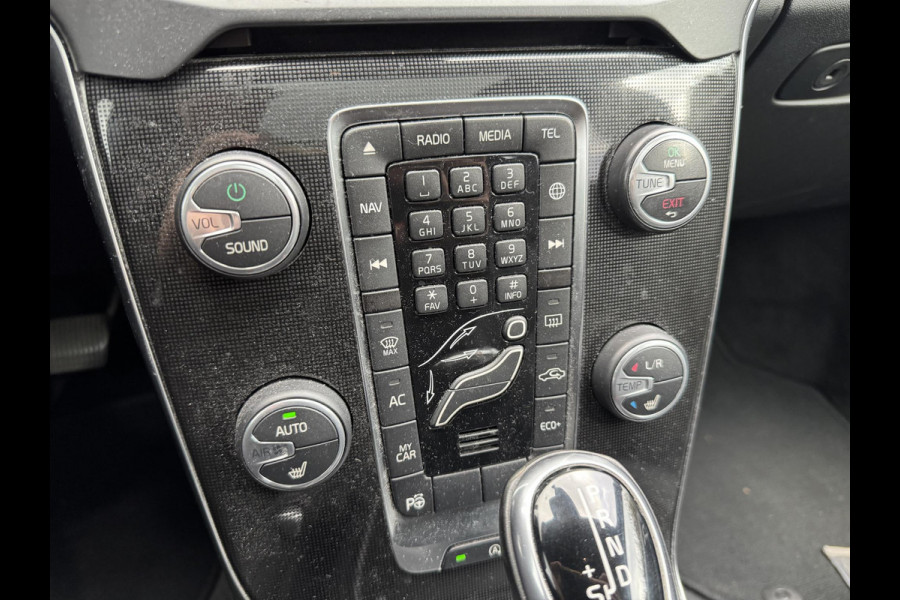 Volvo V40 Cross Country 1.5 T3 Polar+ Luxury | Camera | DAB | Navigatie | Stoelverwarming | Lichtmetalen Velgen | Volvo V40 Cross Country 1.5 T3 Polar+ Luxury | Camera | DAB | Navigatie | Stoelverwarming | Lichtmetalen Velgen |
