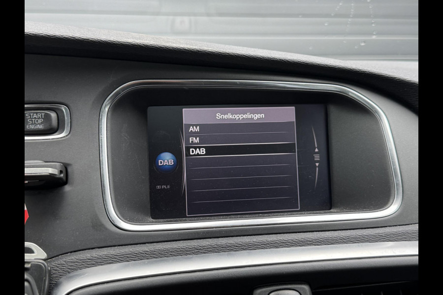 Volvo V40 Cross Country 1.5 T3 Polar+ Luxury | Camera | DAB | Navigatie | Stoelverwarming | Lichtmetalen Velgen | Volvo V40 Cross Country 1.5 T3 Polar+ Luxury | Camera | DAB | Navigatie | Stoelverwarming | Lichtmetalen Velgen |
