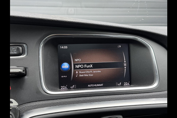 Volvo V40 Cross Country 1.5 T3 Polar+ Luxury | Camera | DAB | Navigatie | Stoelverwarming | Lichtmetalen Velgen | Volvo V40 Cross Country 1.5 T3 Polar+ Luxury | Camera | DAB | Navigatie | Stoelverwarming | Lichtmetalen Velgen |