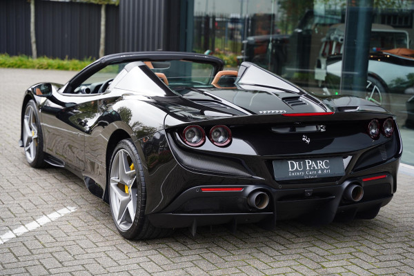 Ferrari F8 Spider 3.9 V8 HELE Cuoio Interior 18 D.Km Ferrari F8 Spider 3.9 V8 HELE Cuoio Interior 18 D.Km