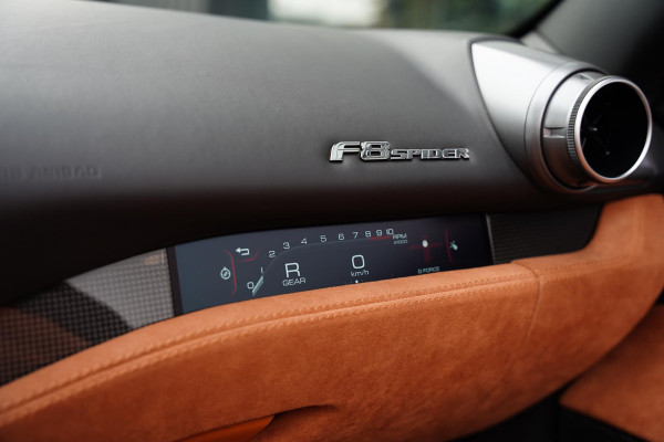 Ferrari F8 Spider 3.9 V8 HELE Cuoio Interior 18 D.Km Ferrari F8 Spider 3.9 V8 HELE Cuoio Interior 18 D.Km