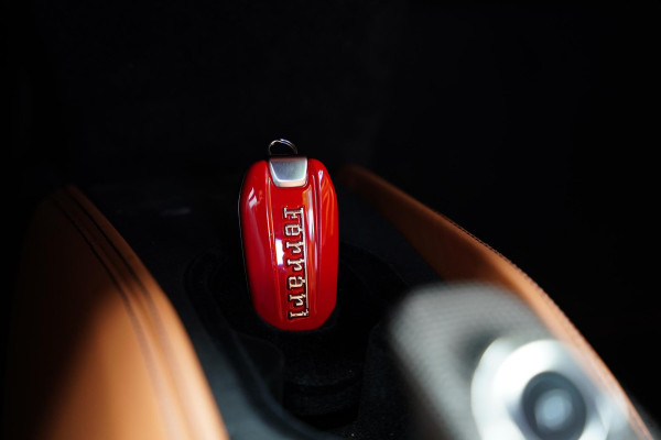 Ferrari F8 Tributo 3.9 V8 HELE GERESERVEERD Ferrari F8 Tributo 3.9 V8 HELE GERESERVEERD