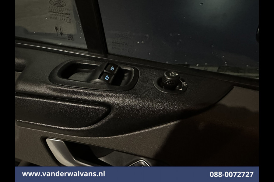 Ford Transit Custom 2.0 TDCI L2H1 Euro6 Airco | Camera | Navigatie | Apple Carplay | LED | Cruisecontrol Android Auto, Stoelverwarming, Verwarmde voorruit, Parkeersensoren, Bijrijdersbank, 2800kg trekvermogen Ford Transit Custom 2.0 TDCI L2H1 Euro6 Airco | Camera | Navigatie | Apple Carplay | LED | Cruisecontrol Android Auto, Stoelverwarming, Verwarmde voorruit, Parkeersensoren, Bijrijdersbank, 2800kg trekvermogen