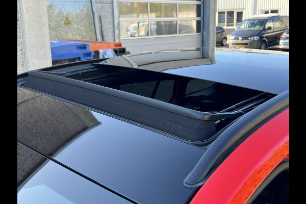 Ford FOCUS Wagon 1.0 EcoBoost Hybrid ST Line X 155pk |  ZUID | Winterpakket | Panorama dak | Adaptieve cruise