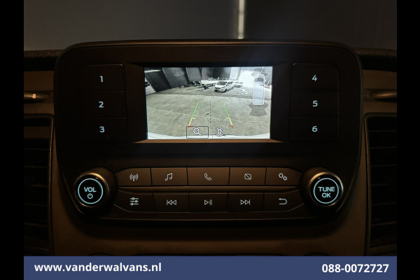 Ford Transit 2.0 TDCI 130pk L4H3 Jumbo Euro6 Airco | Camera | Cruisecontrol | Stoelverwarming | Verwarmde voorruit Parkeersensoren, Bijrijdersbank