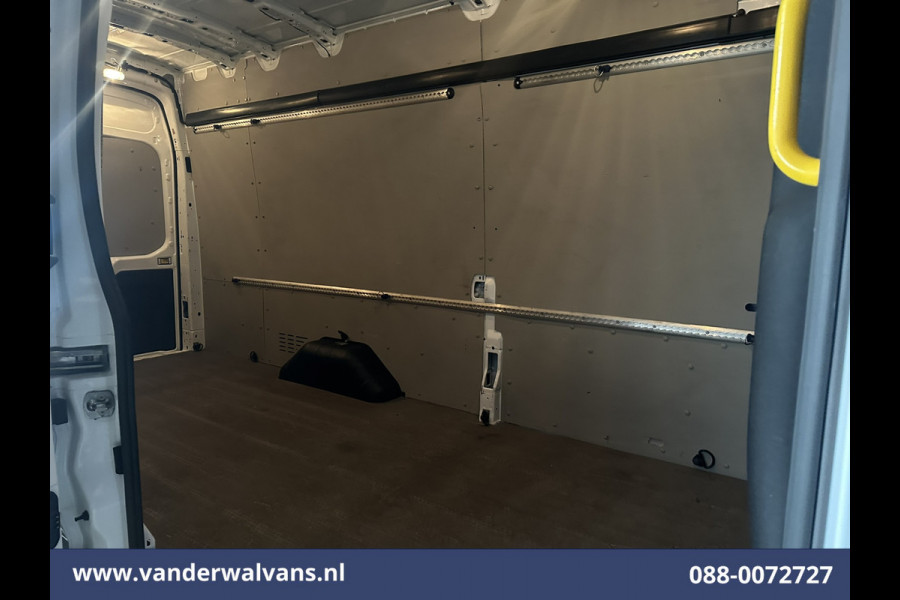 Ford Transit 2.0 TDCI 130pk L4H3 Jumbo Euro6 Airco | Camera | Cruisecontrol | Stoelverwarming | Verwarmde voorruit Parkeersensoren, Bijrijdersbank