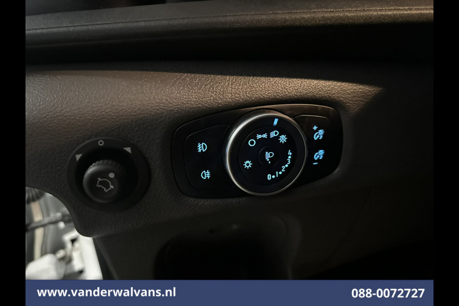 Ford Transit 2.0 TDCI 130pk L4H3 Jumbo Euro6 Airco | Camera | Cruisecontrol | Stoelverwarming | Verwarmde voorruit Parkeersensoren, Bijrijdersbank
