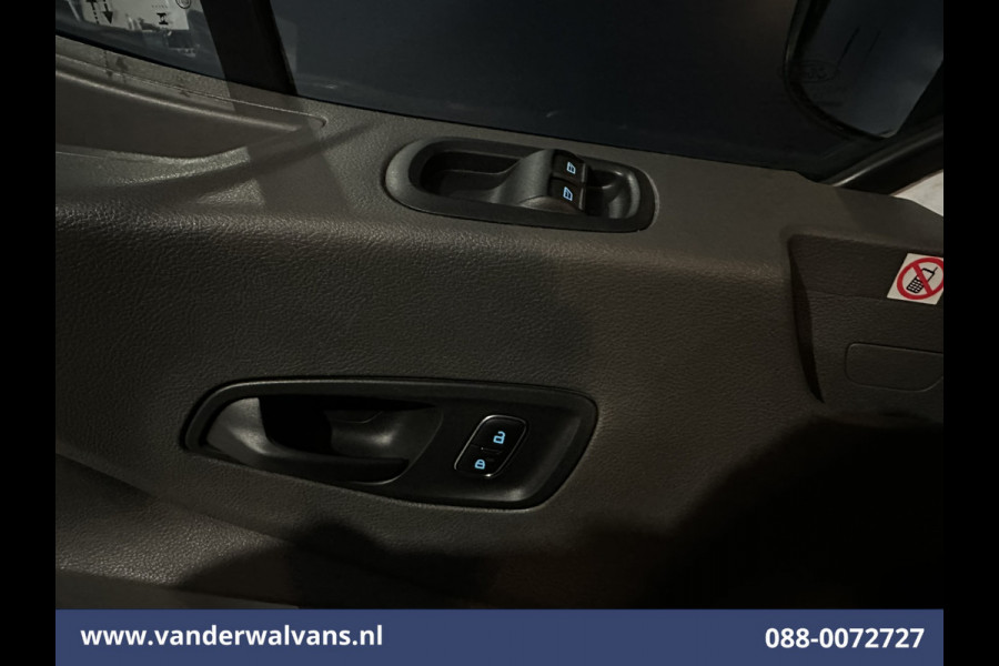 Ford Transit 2.0 TDCI 130pk L4H3 Jumbo Euro6 Airco | Camera | Cruisecontrol | Stoelverwarming | Verwarmde voorruit Parkeersensoren, Bijrijdersbank