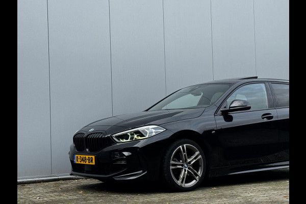 BMW 1-serie 118i M SPORT EXECUTIVE EDITION PANORAMADAK CARPLAY DAB+ ORIGINEEL NEDERLANDS LED